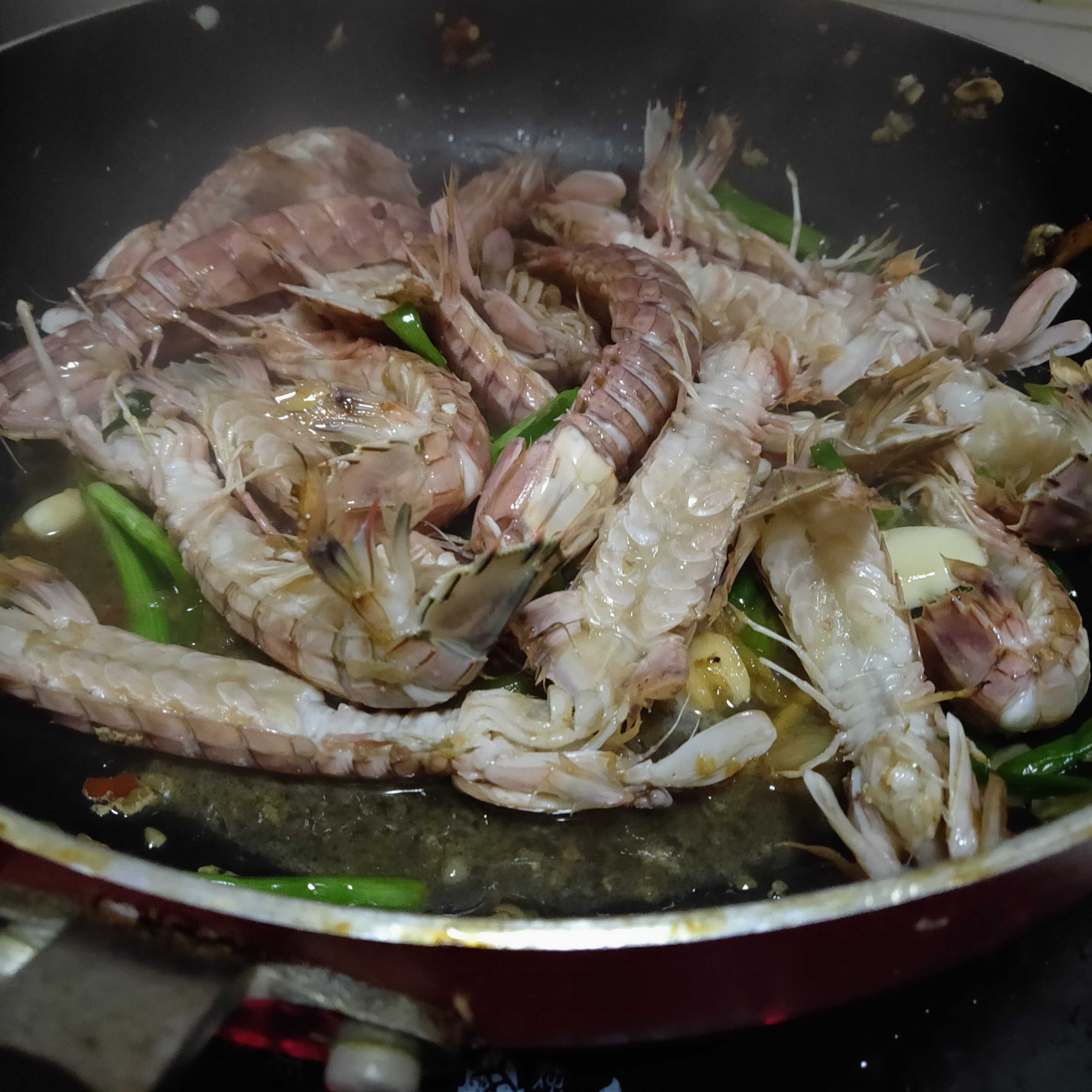 爆炒皮皮蝦的做法-咸鮮味炒菜譜-易網(wǎng)健康養(yǎng)生網(wǎng) 爆炒皮皮蝦的做法-咸鮮味炒菜譜