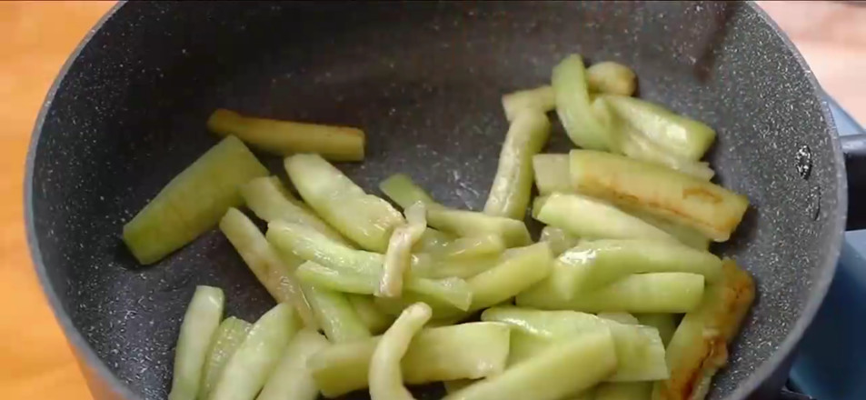 茄子豆腐煲的做法-茄汁味煲菜譜-易網健康養(yǎng)生網 茄子豆腐煲的做法-茄汁味煲菜譜