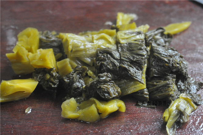 魚的做法這么多,我獨愛酸菜魚,湯鮮肉嫩,比水煮魚片更營養(yǎng)!的做法-酸辣味煮菜譜-易網(wǎng)健康養(yǎng)生網(wǎng) 魚的做法這么多,我獨愛酸菜魚,湯鮮肉嫩,比水煮魚片更營養(yǎng)!的做法-酸辣味煮菜譜