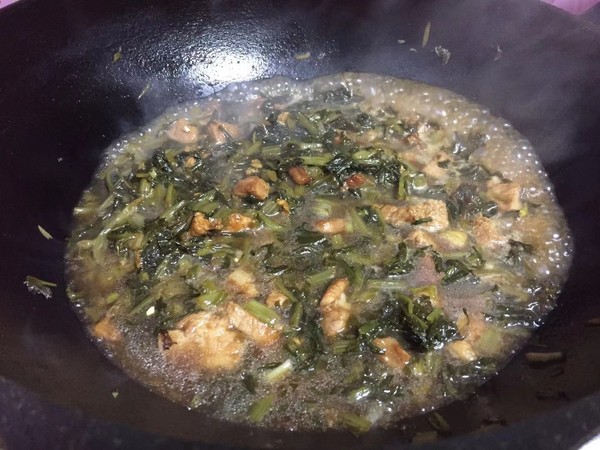 雪菜肉丁手搟面的做法-咸鮮味煮菜譜