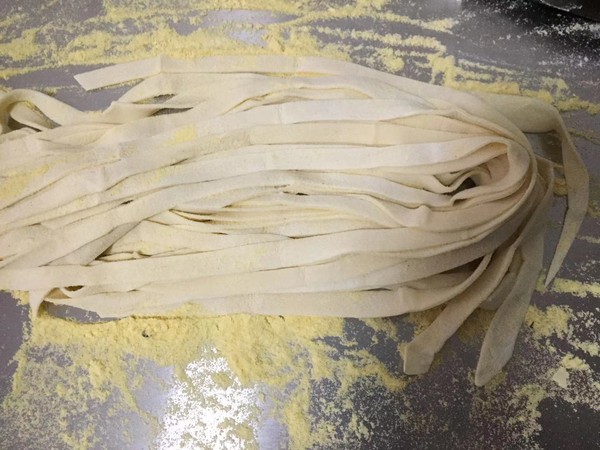 雪菜肉丁手搟面的做法-咸鮮味煮菜譜