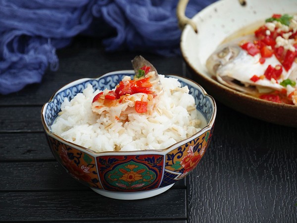 泡椒蒸鯧鳊的做法-香辣味蒸菜譜-易網(wǎng)健康養(yǎng)生網(wǎng) 泡椒蒸鯧鳊的做法-香辣味蒸菜譜