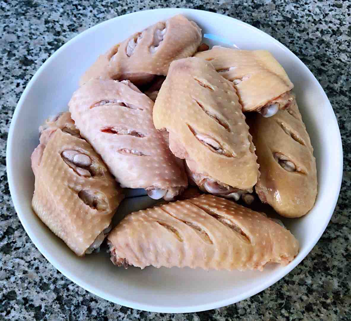 土豆胡蘿卜燉雞翅的做法-咸鮮味燉菜譜