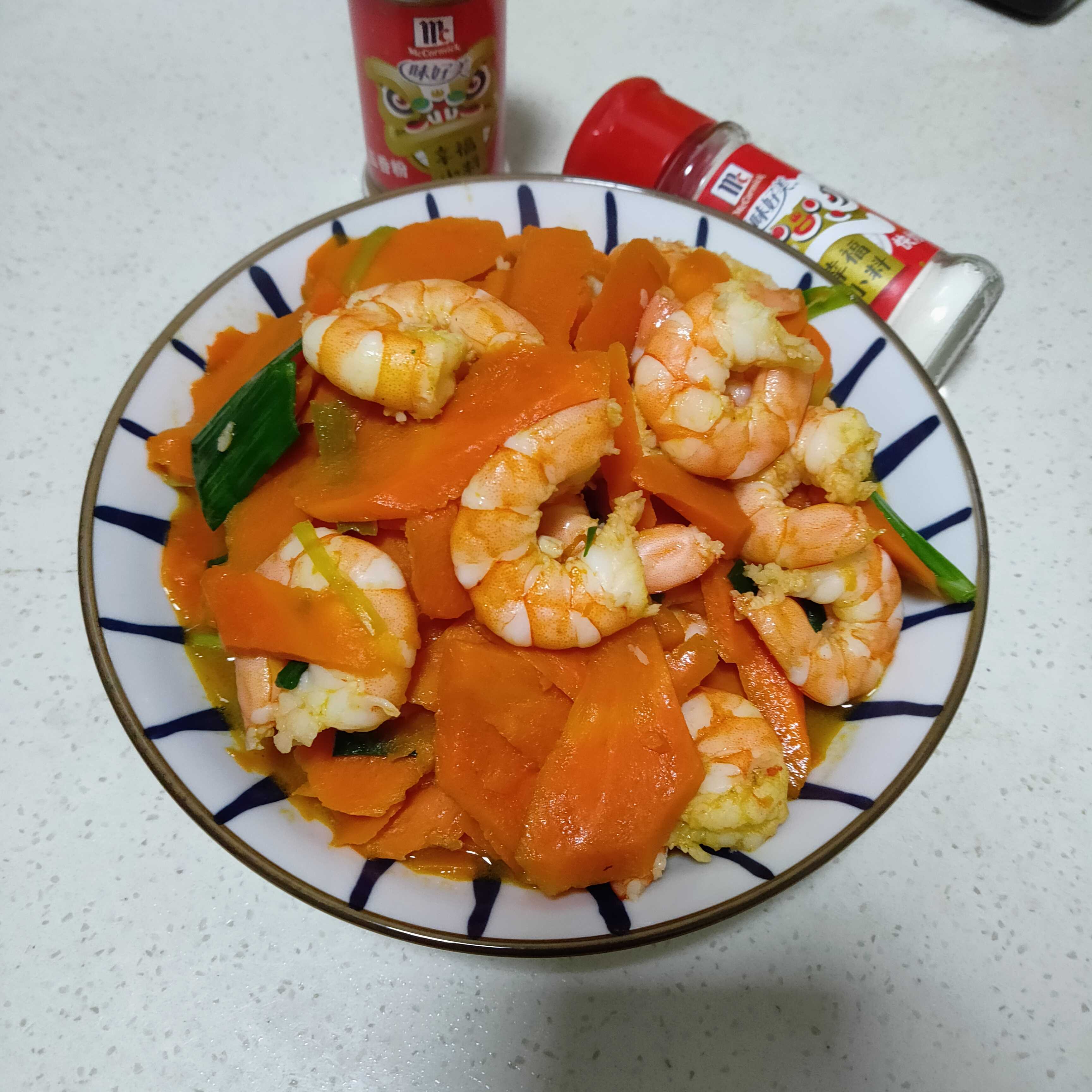 胡蘿卜炒蝦仁的做法-咸鮮味炒菜譜-易網(wǎng)健康養(yǎng)生網(wǎng) 胡蘿卜炒蝦仁的做法-咸鮮味炒菜譜