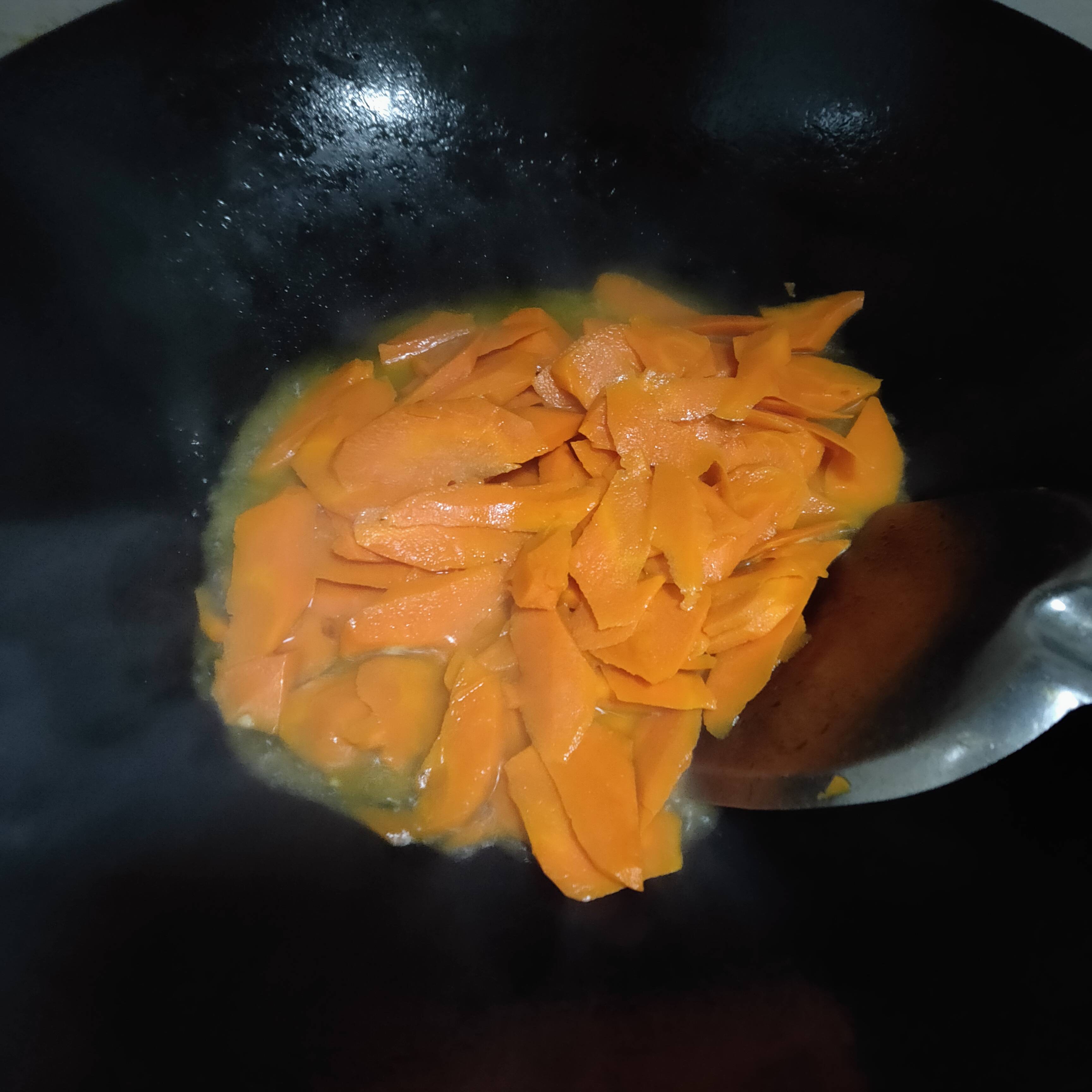 胡蘿卜炒蝦仁的做法-咸鮮味炒菜譜-易網(wǎng)健康養(yǎng)生網(wǎng) 胡蘿卜炒蝦仁的做法-咸鮮味炒菜譜