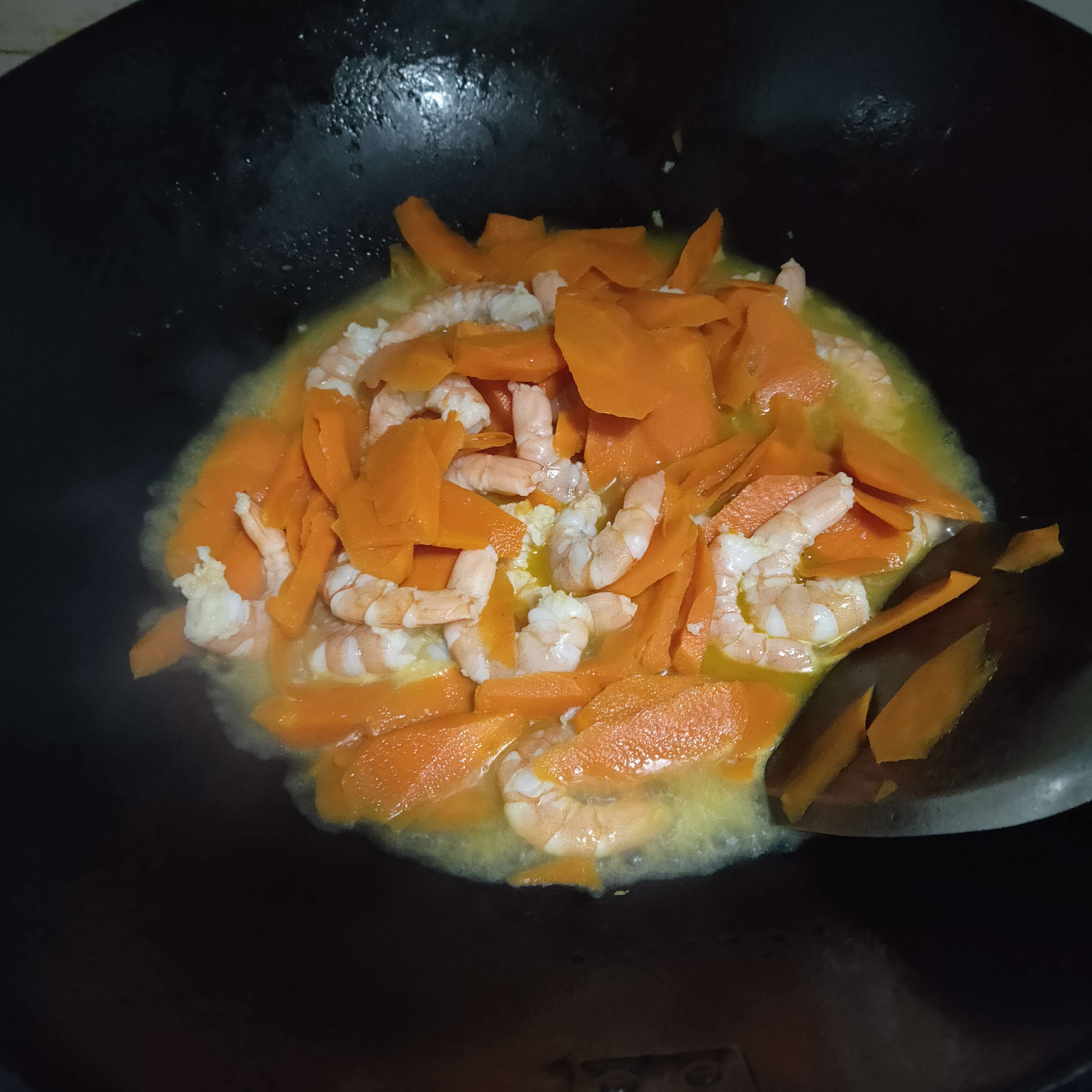 胡蘿卜炒蝦仁的做法-咸鮮味炒菜譜-易網(wǎng)健康養(yǎng)生網(wǎng) 胡蘿卜炒蝦仁的做法-咸鮮味炒菜譜