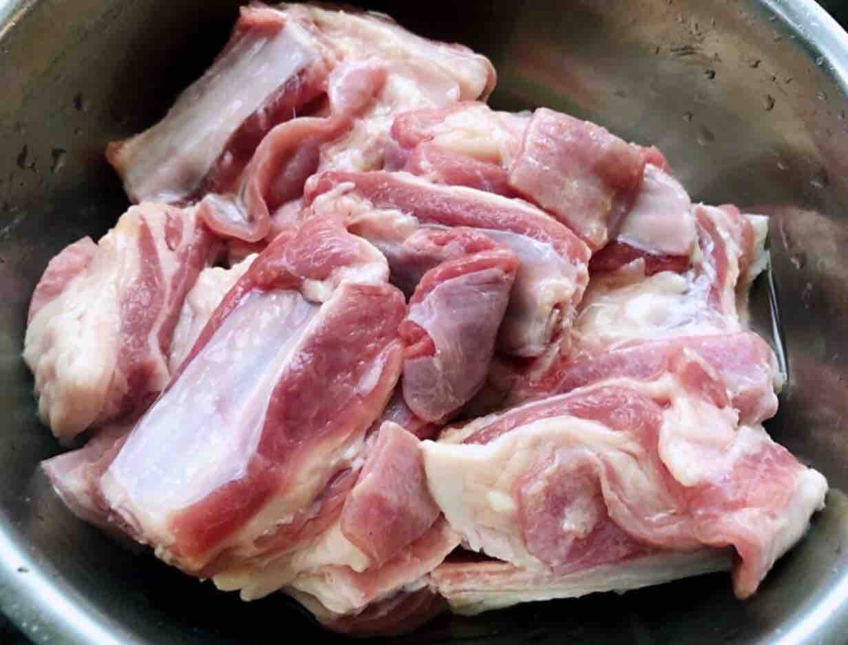 烤羊排的做法-香辣味烤菜譜-易網<a href=http://www.jsjjzhkt.cn/ target=_blank class=infotextkey>健康養生</a>網 烤羊排的做法-香辣味烤菜譜