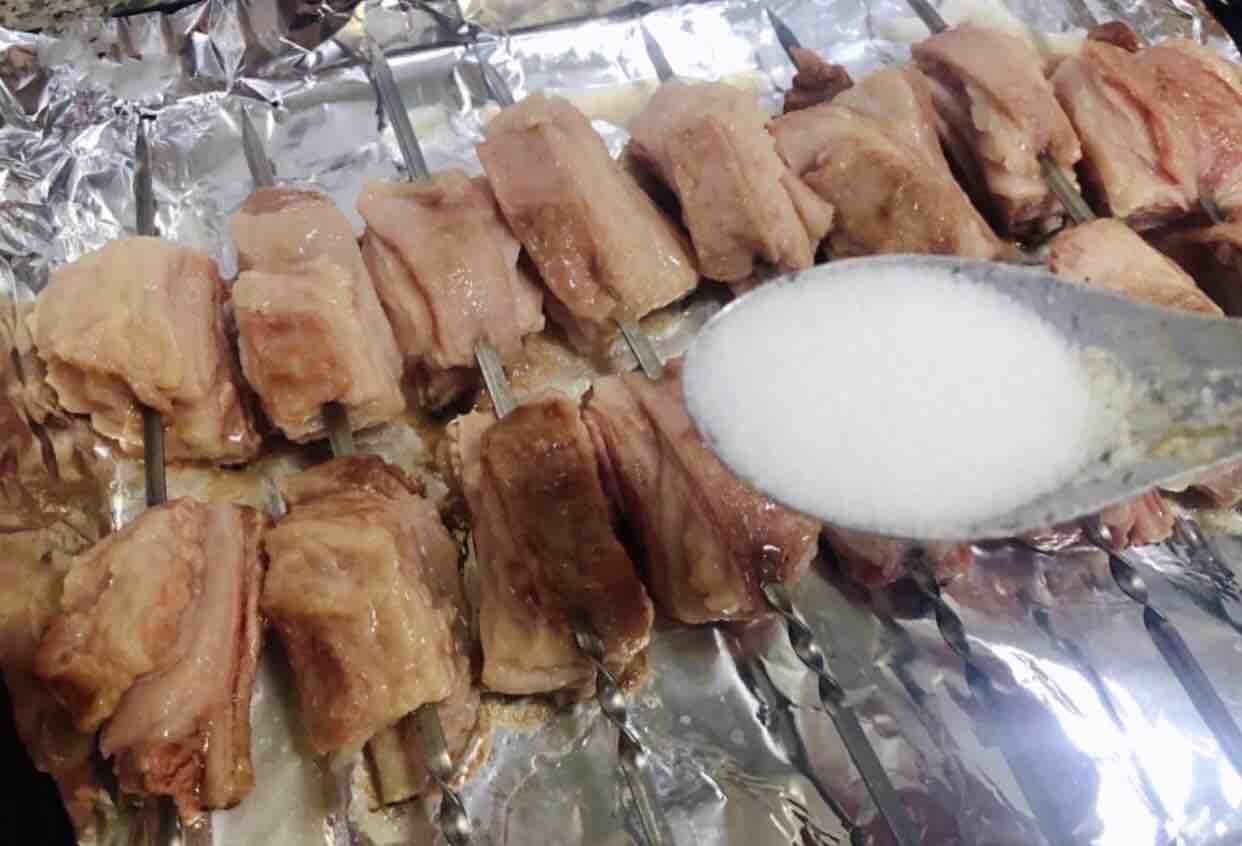 烤羊排的做法-香辣味烤菜譜-易網健康養生網 烤羊排的做法-香辣味烤菜譜