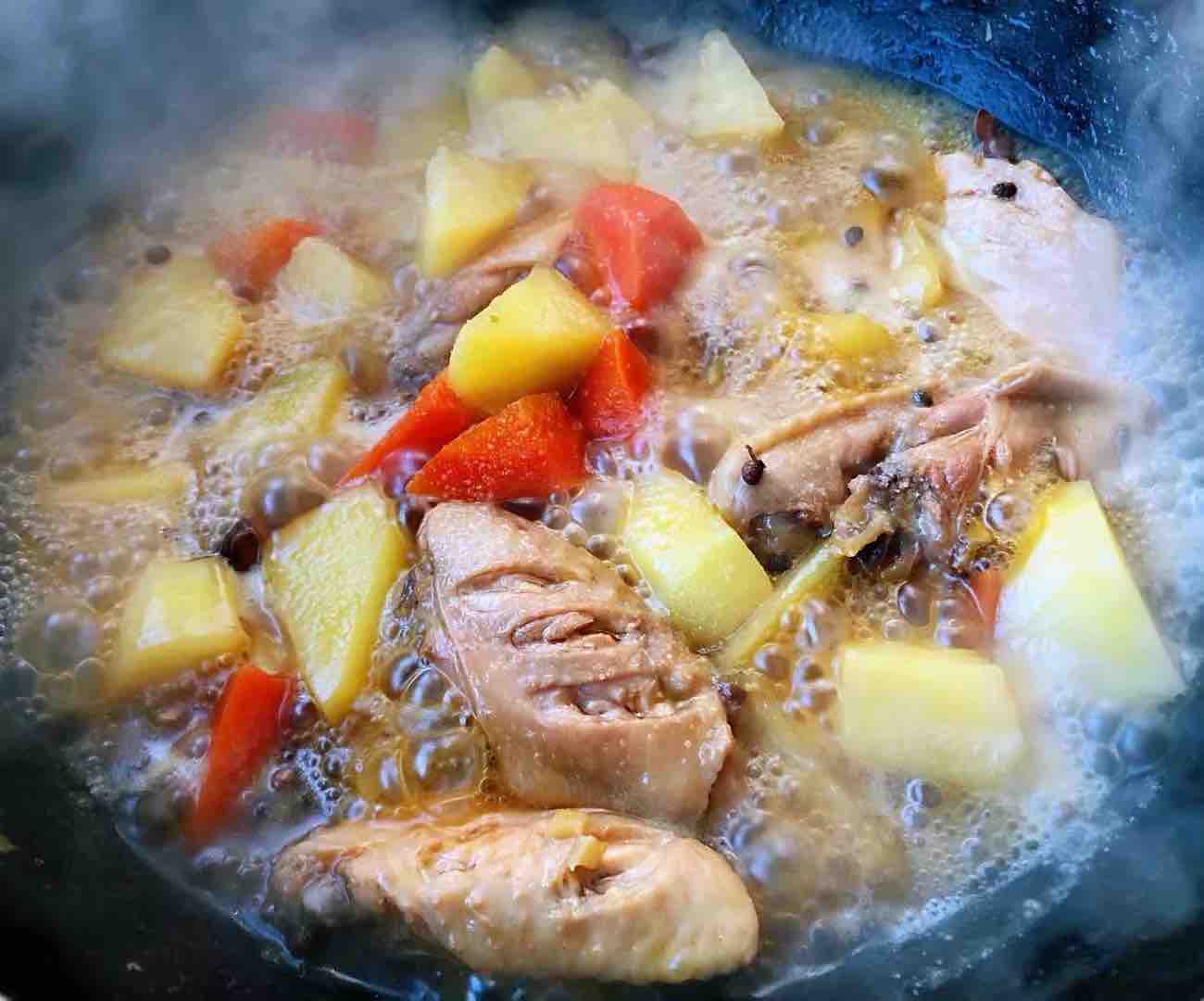 土豆胡蘿卜燉雞翅的做法-咸鮮味燉菜譜