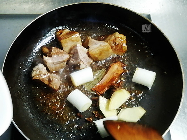 簡易羊肉煲的做法-咸鮮味燉菜譜-易網健康養生網 簡易羊肉煲的做法-咸鮮味燉菜譜