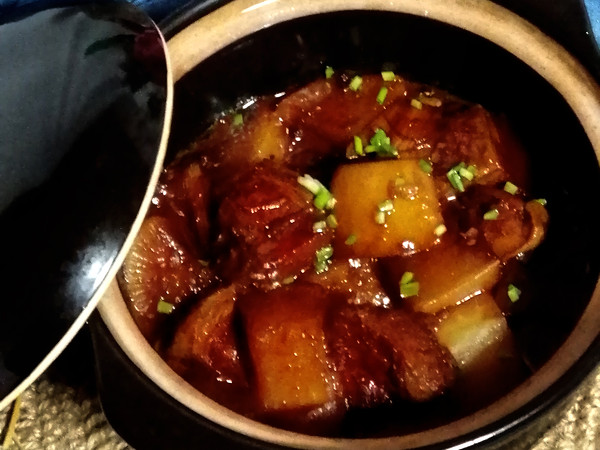 簡易羊肉煲的做法-咸鮮味燉菜譜-易網健康養生網 簡易羊肉煲的做法-咸鮮味燉菜譜