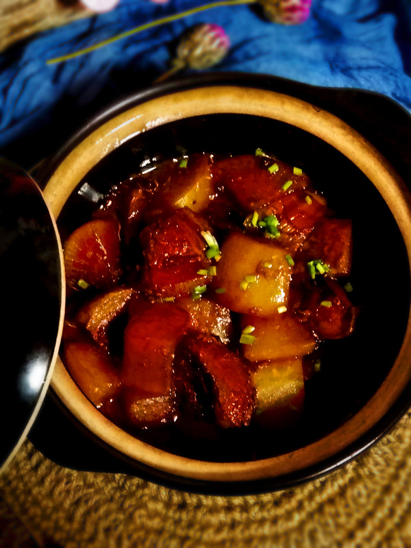 簡易羊肉煲的做法-咸鮮味燉菜譜-易網健康養生網 簡易羊肉煲的做法-咸鮮味燉菜譜