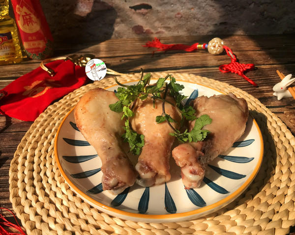 鹽焗雞腿 #電飯煲版#的做法-咸鮮味焗菜譜