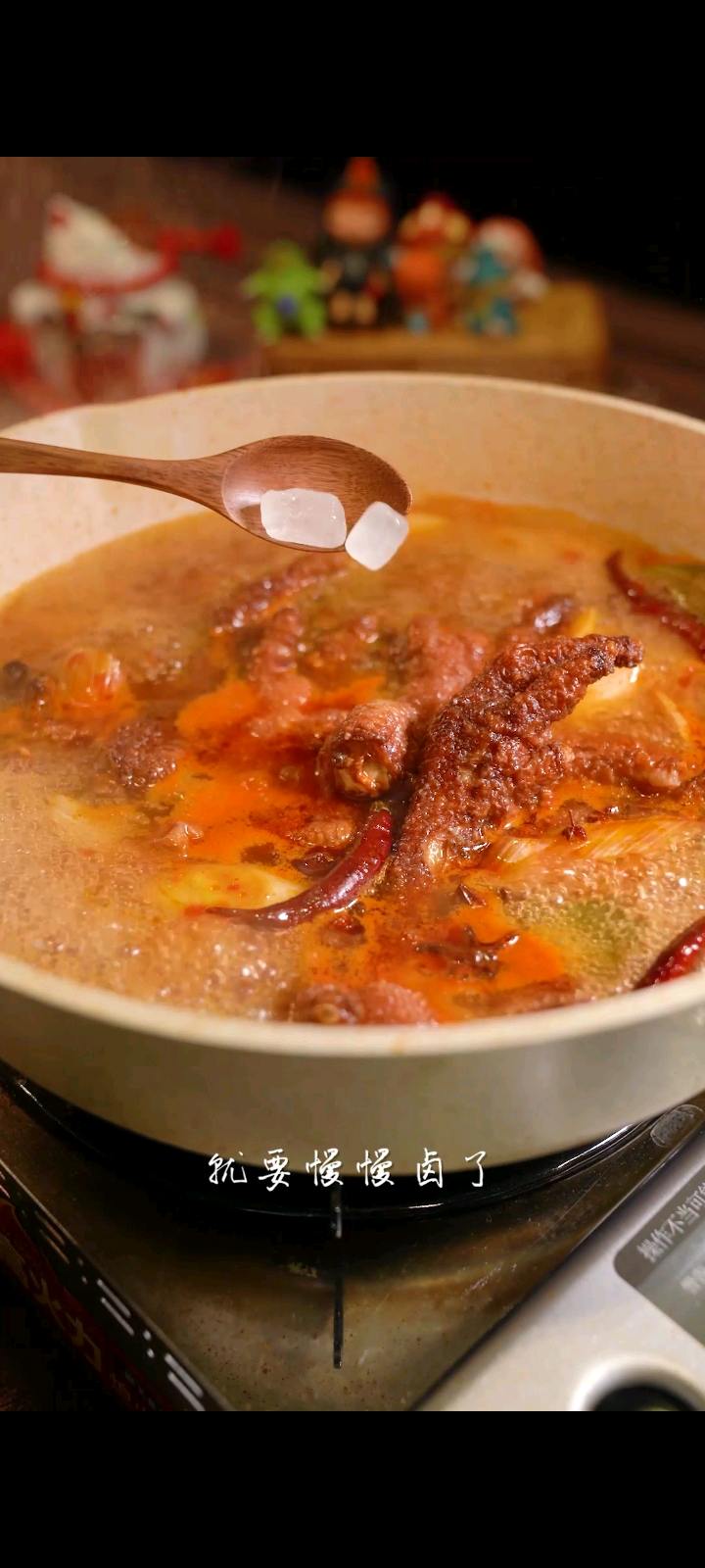 三步教你做出漂亮的虎皮雞爪！一抿就化的做法-香辣味燜菜譜