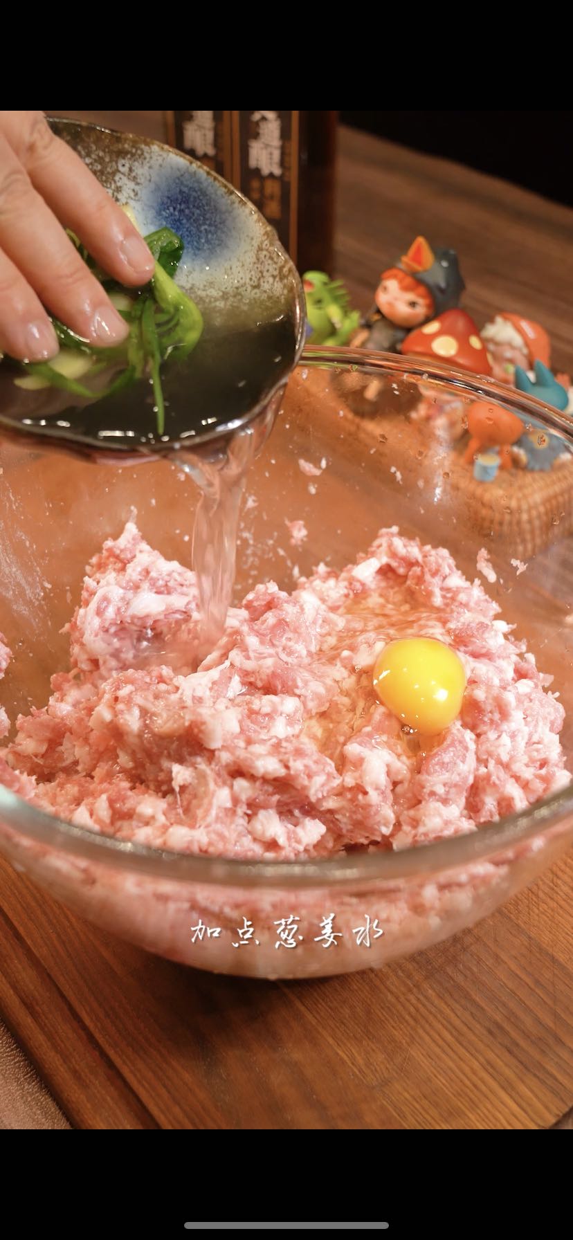 獅子頭這么做，鮮得下巴都脫臼的做法-咸鮮味燉菜譜