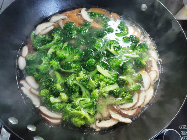 涼拌西蘭花的做法-其它口味拌菜譜