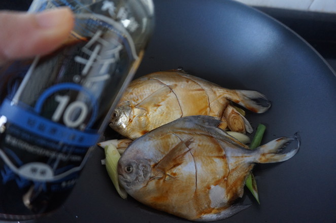 不用煎烤炸也可以做出美味的鯧魚的做法-家常味燒菜譜