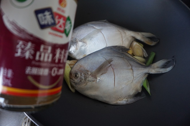 不用煎烤炸也可以做出美味的鯧魚的做法-家常味燒菜譜