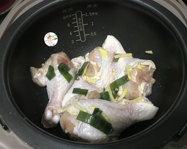 鹽焗雞腿 #電飯煲版#的做法-咸鮮味焗菜譜