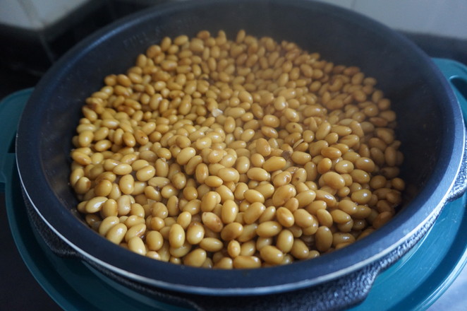 醬香黃豆的做法-家常味煮菜譜