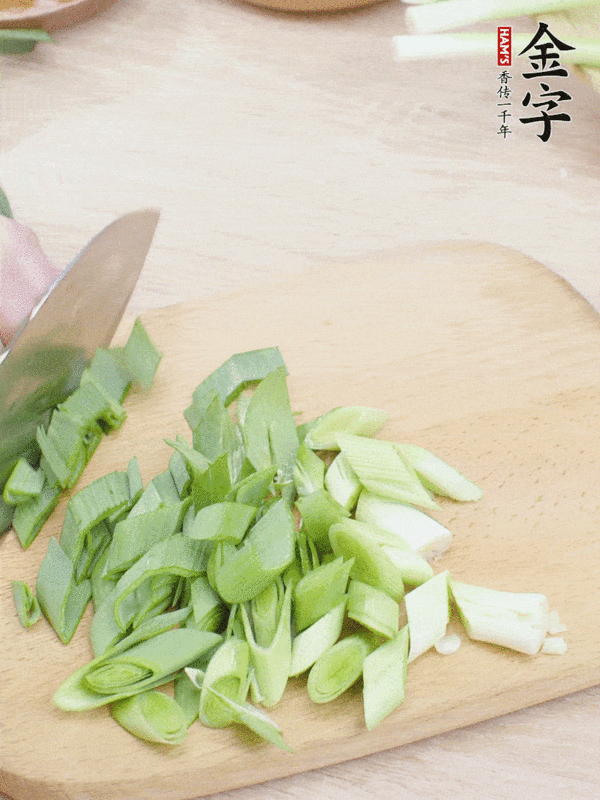 小炒醬油肉的做法-家常味炒菜譜