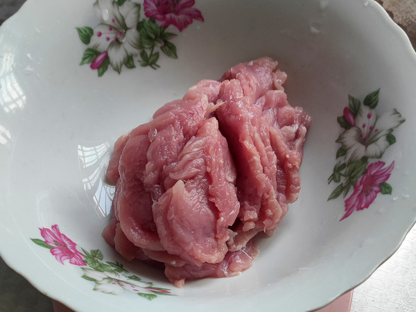 番茄水煮肉片的做法-咸鮮味煮菜譜