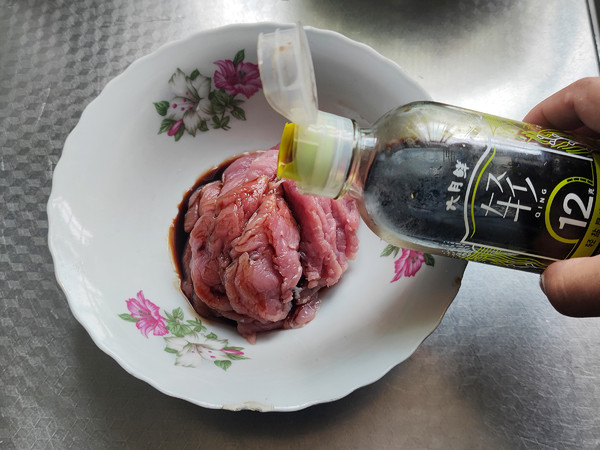 番茄水煮肉片的做法-咸鮮味煮菜譜