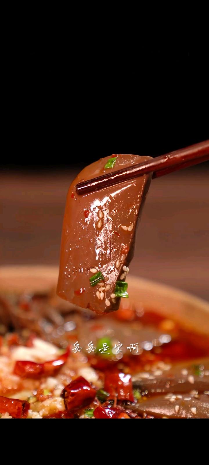 經典川菜毛血旺，應該沒人不愛吧的做法-香辣味煮菜譜