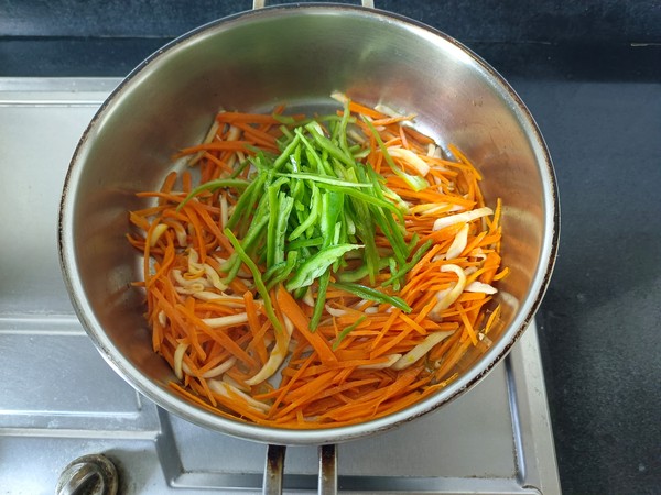 沒有肉的魚香肉絲的做法-酸辣味炒菜譜