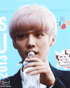  嘟嘴賣萌?麻煩先把唇部保養好再說 