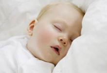 媽媽們要小心!寶寶打呼嚕不治療會變丑
