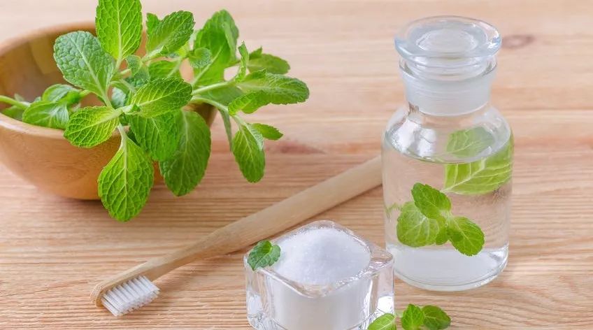 美白牙膏不美白？牙齒美白 這 4 個坑別踩