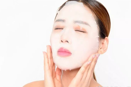敷面膜的注意事項,保證你的肌膚細膩白皙 敷面膜的注意事項,保證你的肌膚細膩白皙