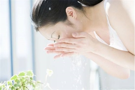 肌膚保養的四個好習慣,做到了皮膚就會越來越好 肌膚保養的四個好習慣,做到了皮膚就會越來越好