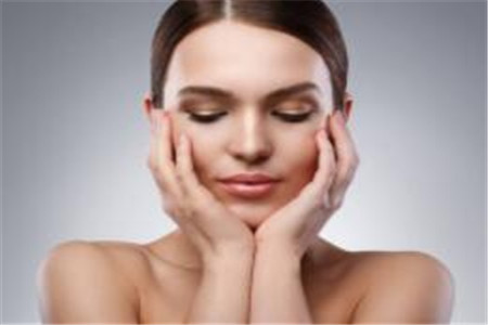 肌膚去皺保濕,你值得擁有的四個(gè)護(hù)膚秘訣-易網(wǎng)健康養(yǎng)生網(wǎng) 肌膚去皺保濕,你值得擁有的四個(gè)護(hù)膚秘訣