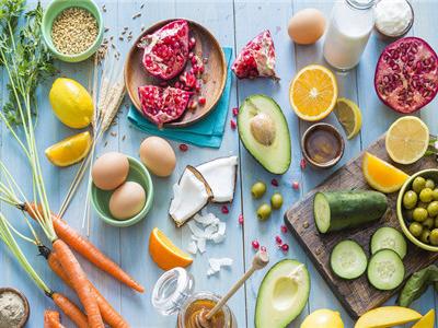 淡化臉上斑點(diǎn)的三大辦法,日常生活多加注意