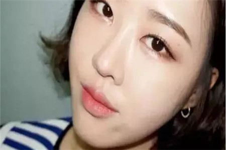 不同膚質如何正確護膚,針對肌膚問題大攻略-易網健康<a href=http://www.jsjjzhkt.cn/jkys/ target=_blank class=infotextkey>養生</a>網 不同膚質如何正確護膚,針對肌膚問題大攻略