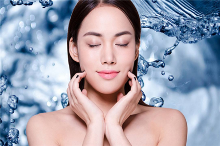 五大不同護膚產品使用步驟講解,女性榮獲美麗要用心-易網健康<a href=http://www.jsjjzhkt.cn/jkys/ target=_blank class=infotextkey>養生</a>網 五大不同護膚產品使用步驟講解,女性榮獲美麗要用心