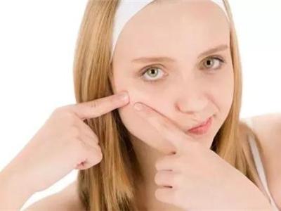 臉部各個地方長痘的原因和你的身體健康有關,如何解決有建議