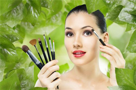 緩解肌膚出油難題,還你干凈嫩白皮膚-易網(wǎng)健康養(yǎng)生網(wǎng) 緩解肌膚出油難題,還你干凈嫩白皮膚