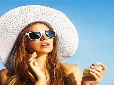 年紀(jì)增長(zhǎng)以后，不同年齡女性的肌膚保養(yǎng)策略