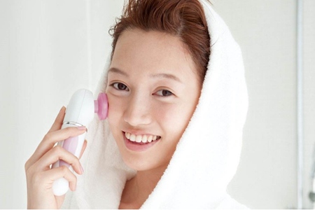 女性變老的面部征兆,教你四個方法減緩衰老-易網(wǎng)健康養(yǎng)生網(wǎng) 女性變老的面部征兆,教你四個方法減緩衰老