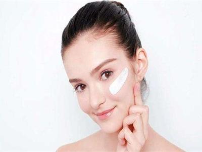 皮膚毛孔粗大怎么辦?縮小毛孔最快的方法是做好這件事