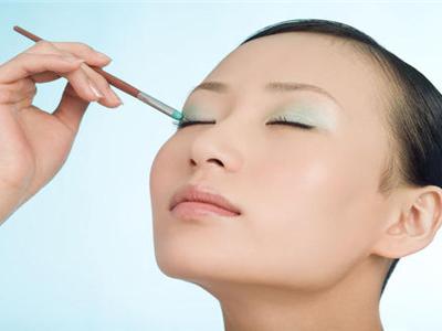 快速學(xué)習(xí)美白方法都有哪些,美背美容變白的秘密在這里