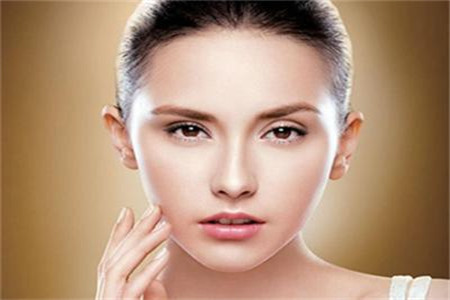 夏季抗痘美白指南，十大注意事項遠離長痘痘煩惱