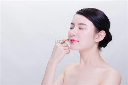 夏季抗痘美白指南，十大注意事項遠離長痘痘煩惱