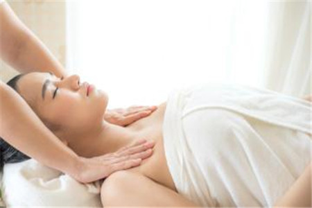 夜間護膚步驟你弄清楚了嗎?使用正確的護膚品做好護膚工作-易網健康<a href=http://www.jsjjzhkt.cn/jkys/ target=_blank class=infotextkey>養生</a>網 夜間護膚步驟你弄清楚了嗎?使用正確的護膚品做好護膚工作