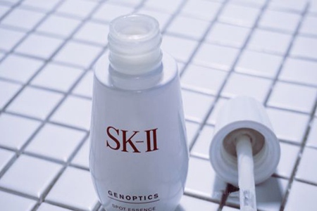 Sk2神仙水和小燈泡功效如何,保濕美白怎么使用-易網健康養生網 Sk2神仙水和小燈泡功效如何,保濕美白怎么使用