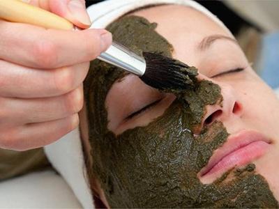 海藻面膜溫和清毛孔,補(bǔ)水功效護(hù)出女性好肌膚