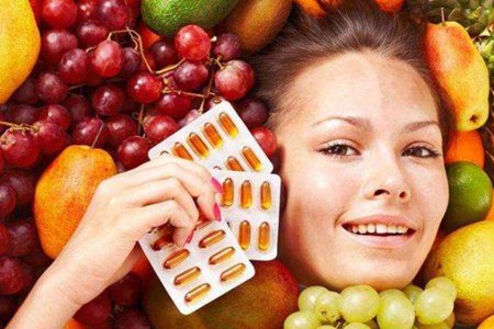 維生素e的去痘印方法,女生去除色斑的四個使用技巧-易網健康<a href=http://www.jsjjzhkt.cn/jkys/ target=_blank class=infotextkey>養生</a>網 維生素e的去痘印方法,女生去除色斑的四個使用技巧